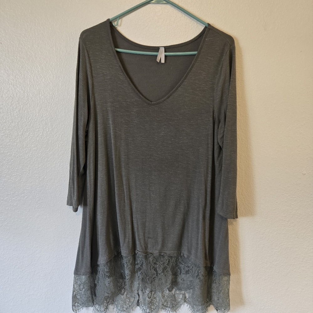 Olive green Vanity lace-edged tunic Sz MN
